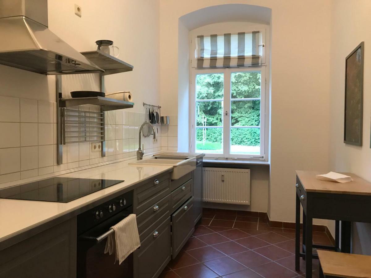 Elegantes Gaesteapartment Verano In Schloss Und Hofgut Langenzell Wiesenbach 外观 照片